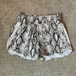 NWOT Balance Athletica Breeze Short